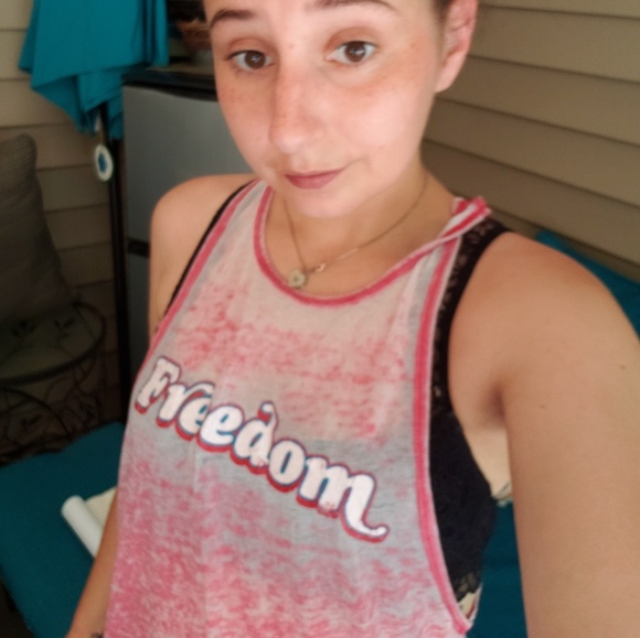 Tank top - Picture 3 of 3